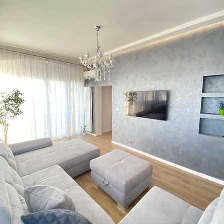 Apartment Lana Baska Voda Bagian luar foto