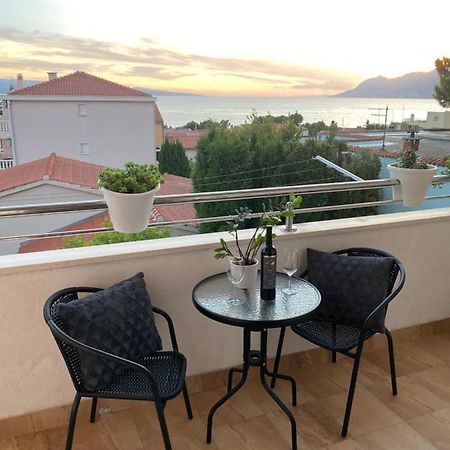 Apartment Lana Baska Voda Bagian luar foto