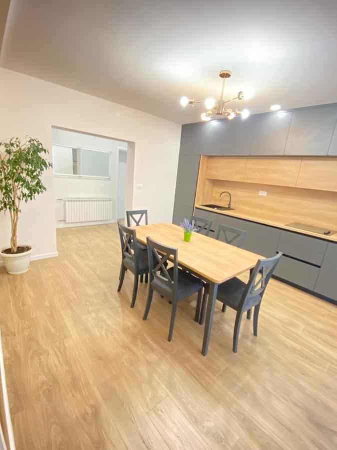 Apartment Lana Baska Voda Bagian luar foto