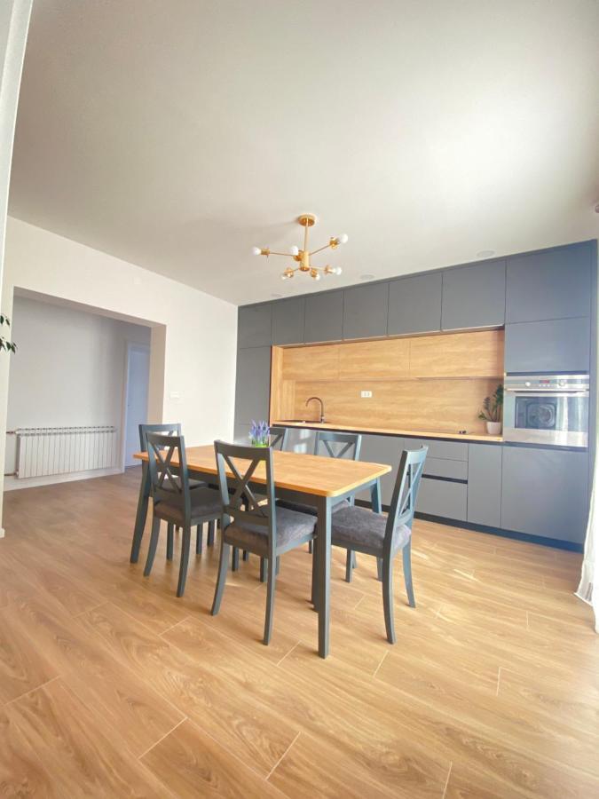 Apartment Lana Baska Voda Bagian luar foto